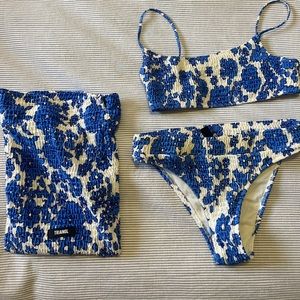 Triangl Royal pop Nicola inesa